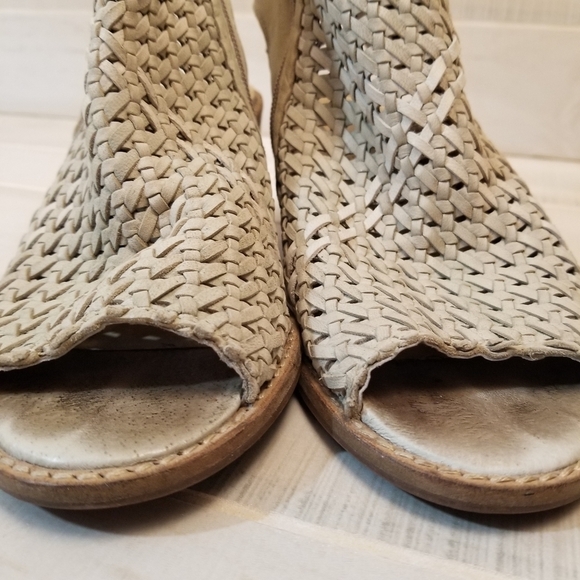 {8} Sam Edelman Cooper Woven Peep Toe Block Heels - Picture 8 of 15